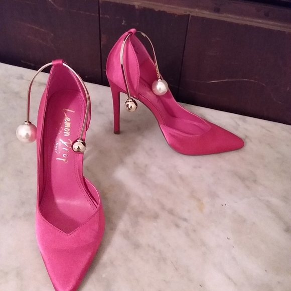 Lemon Drop Heels - Picture 6 of 11